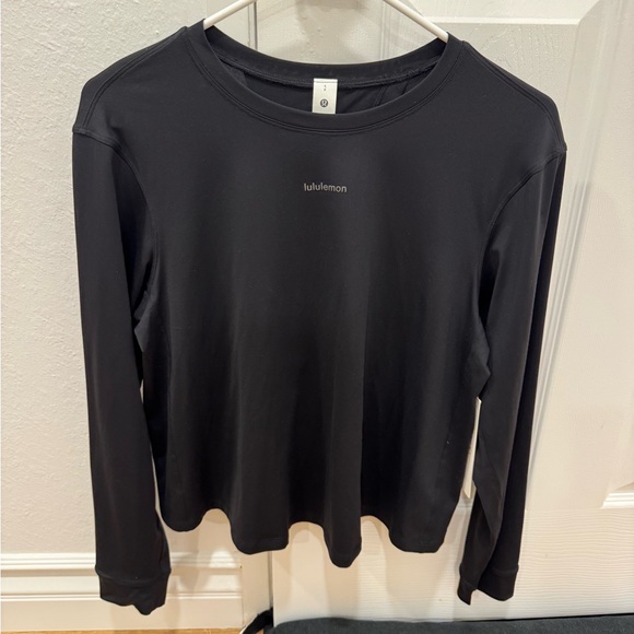 NWT!! Lululemon Women's Black Long Sleeve Top - Picture 3 of 5
